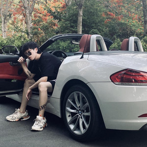 MYB资料,MYB最新歌曲,MYBMV视频,MYB音乐专辑,MYB好听的歌