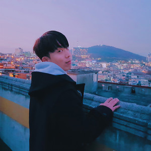 브롤리 (Brolly)资料,브롤리 (Brolly)最新歌曲,브롤리 (Brolly)MV视频,브롤리 (Brolly)音乐专辑,브롤리 (Brolly)好听的歌