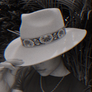 Halüna资料,Halüna最新歌曲,HalünaMV视频,Halüna音乐专辑,Halüna好听的歌