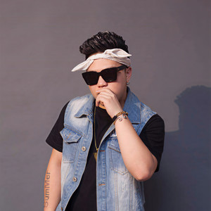 夏天资料,夏天最新歌曲,夏天MV视频,夏天音乐专辑,夏天好听的歌