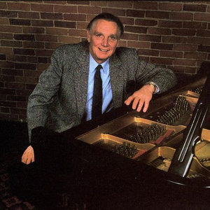 Dave McKenna资料,Dave McKenna最新歌曲,Dave McKennaMV视频,Dave McKenna音乐专辑,Dave McKenna好听的歌