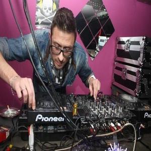 Rone White资料,Rone White最新歌曲,Rone WhiteMV视频,Rone White音乐专辑,Rone White好听的歌