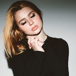 Эрика Лундмоен资料,Эрика Лундмоен最新歌曲,Эрика ЛундмоенMV视频,Эрика Лундмоен音乐专辑,Эрика Лундмоен好听的歌