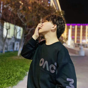 易秦资料,易秦最新歌曲,易秦MV视频,易秦音乐专辑,易秦好听的歌