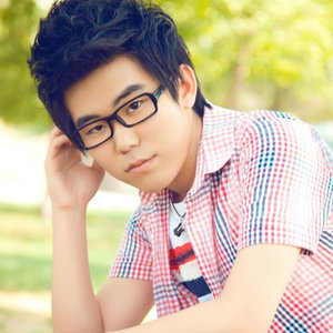 申桐资料,申桐最新歌曲,申桐MV视频,申桐音乐专辑,申桐好听的歌