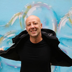 Erik Hagleton资料,Erik Hagleton最新歌曲,Erik HagletonMV视频,Erik Hagleton音乐专辑,Erik Hagleton好听的歌