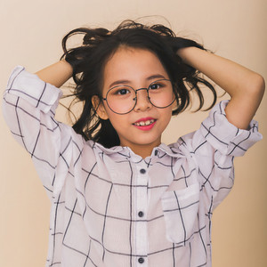 李若伊资料,李若伊最新歌曲,李若伊MV视频,李若伊音乐专辑,李若伊好听的歌