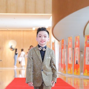 张睿资料,张睿最新歌曲,张睿MV视频,张睿音乐专辑,张睿好听的歌