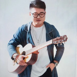 彭潇资料,彭潇最新歌曲,彭潇MV视频,彭潇音乐专辑,彭潇好听的歌