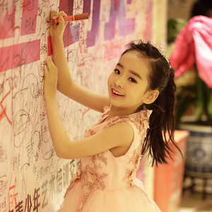 王鸣晓资料,王鸣晓最新歌曲,王鸣晓MV视频,王鸣晓音乐专辑,王鸣晓好听的歌