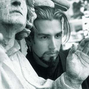 Aurelio Voltaire资料,Aurelio Voltaire最新歌曲,Aurelio VoltaireMV视频,Aurelio Voltaire音乐专辑,Aurelio Voltaire好听的歌