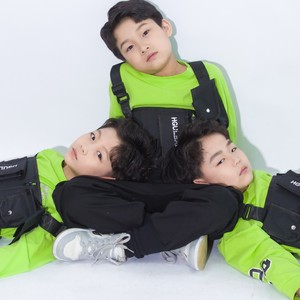 OTO男团资料,OTO男团最新歌曲,OTO男团MV视频,OTO男团音乐专辑,OTO男团好听的歌