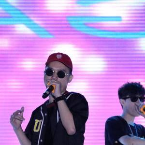 Lo5资料,Lo5最新歌曲,Lo5MV视频,Lo5音乐专辑,Lo5好听的歌