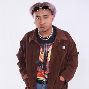 EMIRYBLACK资料,EMIRYBLACK最新歌曲,EMIRYBLACKMV视频,EMIRYBLACK音乐专辑,EMIRYBLACK好听的歌