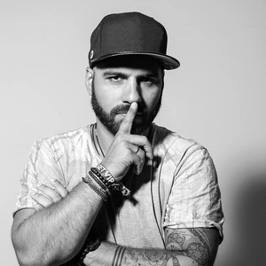 Lotfi Begi资料,Lotfi Begi最新歌曲,Lotfi BegiMV视频,Lotfi Begi音乐专辑,Lotfi Begi好听的歌