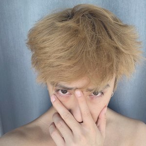 晨冠希资料,晨冠希最新歌曲,晨冠希MV视频,晨冠希音乐专辑,晨冠希好听的歌