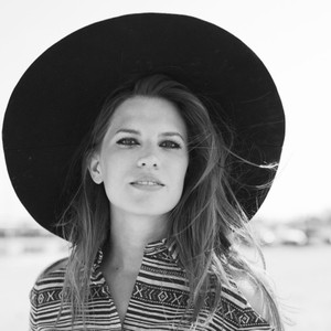 Sofie Winterson资料,Sofie Winterson最新歌曲,Sofie WintersonMV视频,Sofie Winterson音乐专辑,Sofie Winterson好听的歌