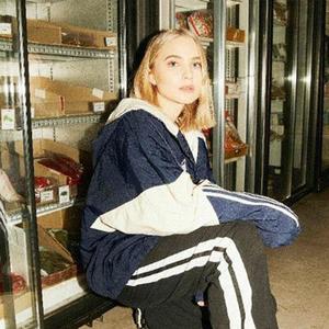 Becky and the Birds资料,Becky and the Birds最新歌曲,Becky and the BirdsMV视频,Becky and the Birds音乐专辑,Becky and the Birds好听的歌