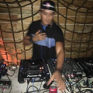 Riven Benavi资料,Riven Benavi最新歌曲,Riven BenaviMV视频,Riven Benavi音乐专辑,Riven Benavi好听的歌