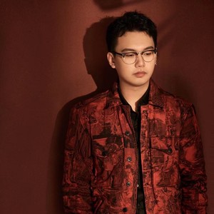 何澔然资料,何澔然最新歌曲,何澔然MV视频,何澔然音乐专辑,何澔然好听的歌