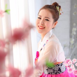 卢爱兰资料,卢爱兰最新歌曲,卢爱兰MV视频,卢爱兰音乐专辑,卢爱兰好听的歌