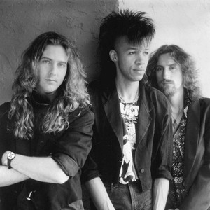 Doug Pinnick资料,Doug Pinnick最新歌曲,Doug PinnickMV视频,Doug Pinnick音乐专辑,Doug Pinnick好听的歌