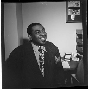 Tyree Glenn资料,Tyree Glenn最新歌曲,Tyree GlennMV视频,Tyree Glenn音乐专辑,Tyree Glenn好听的歌