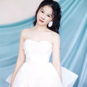 刘容资料,刘容最新歌曲,刘容MV视频,刘容音乐专辑,刘容好听的歌