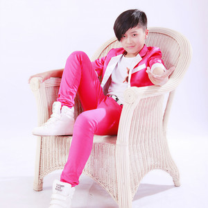 宋艺飞 - 我不是奥特曼 (MV版)