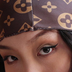 Surffy孙宁璟 - 4U（翻自 Vinida (万妮达)）