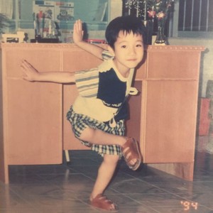 喜欢这台琴的位置,在房间的角落#niki #lose #弹唱