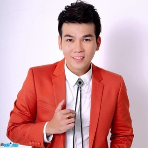 Mưa Đêm Ngậm Ngùi