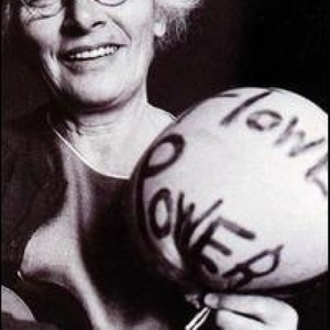 Malvina Reynolds资料,Malvina Reynolds最新歌曲,Malvina ReynoldsMV视频,Malvina Reynolds音乐专辑,Malvina Reynolds好听的歌