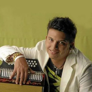 Cayito Dangond资料,Cayito Dangond最新歌曲,Cayito DangondMV视频,Cayito Dangond音乐专辑,Cayito Dangond好听的歌