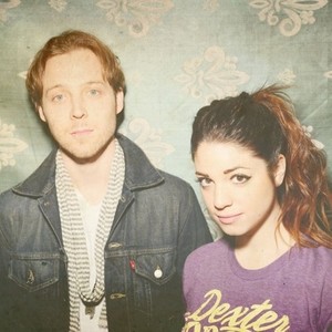 Roses & Revolutions资料,Roses & Revolutions最新歌曲,Roses & RevolutionsMV视频,Roses & Revolutions音乐专辑,Roses & Revolutions好听的歌