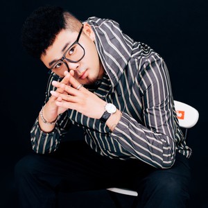王韵资料,王韵最新歌曲,王韵MV视频,王韵音乐专辑,王韵好听的歌