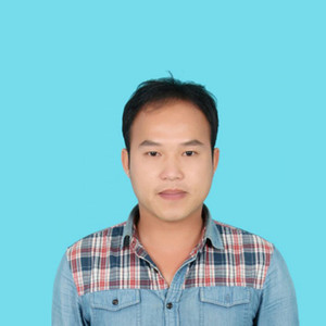 在我肩膀上哭泣