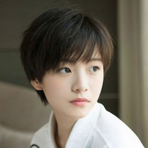 李庚希资料,李庚希最新歌曲,李庚希MV视频,李庚希音乐专辑,李庚希好听的歌