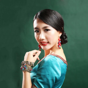 魏君华资料,魏君华最新歌曲,魏君华MV视频,魏君华音乐专辑,魏君华好听的歌