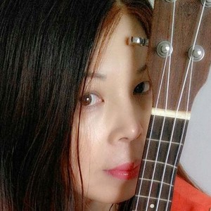 孔昱 - 人比黄花瘦