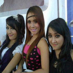 Indah Andira资料,Indah Andira最新歌曲,Indah AndiraMV视频,Indah Andira音乐专辑,Indah Andira好听的歌