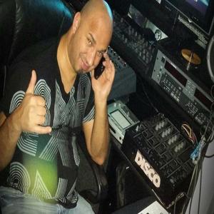 Omar Santana资料,Omar Santana最新歌曲,Omar SantanaMV视频,Omar Santana音乐专辑,Omar Santana好听的歌