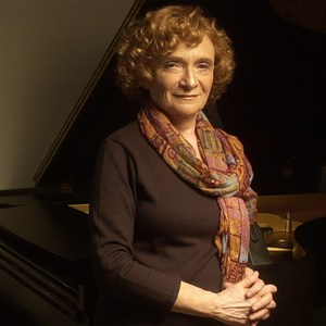 Clara Sverner资料,Clara Sverner最新歌曲,Clara SvernerMV视频,Clara Sverner音乐专辑,Clara Sverner好听的歌
