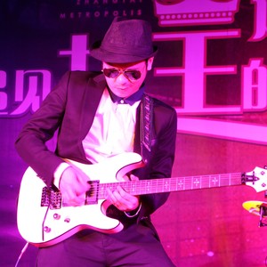 唐高峰资料,唐高峰最新歌曲,唐高峰MV视频,唐高峰音乐专辑,唐高峰好听的歌