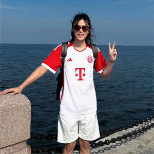 董老厮资料,董老厮最新歌曲,董老厮MV视频,董老厮音乐专辑,董老厮好听的歌