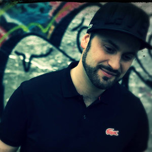 DyE资料,DyE最新歌曲,DyEMV视频,DyE音乐专辑,DyE好听的歌