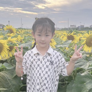 胡睿好资料,胡睿好最新歌曲,胡睿好MV视频,胡睿好音乐专辑,胡睿好好听的歌