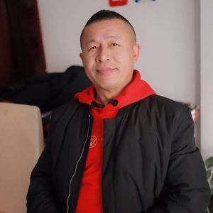 荣哥资料,荣哥最新歌曲,荣哥MV视频,荣哥音乐专辑,荣哥好听的歌