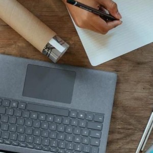 自由飞翔资料,自由飞翔最新歌曲,自由飞翔MV视频,自由飞翔音乐专辑,自由飞翔好听的歌