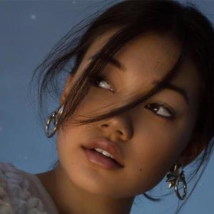 Gabrielle Current资料,Gabrielle Current最新歌曲,Gabrielle CurrentMV视频,Gabrielle Current音乐专辑,Gabrielle Current好听的歌